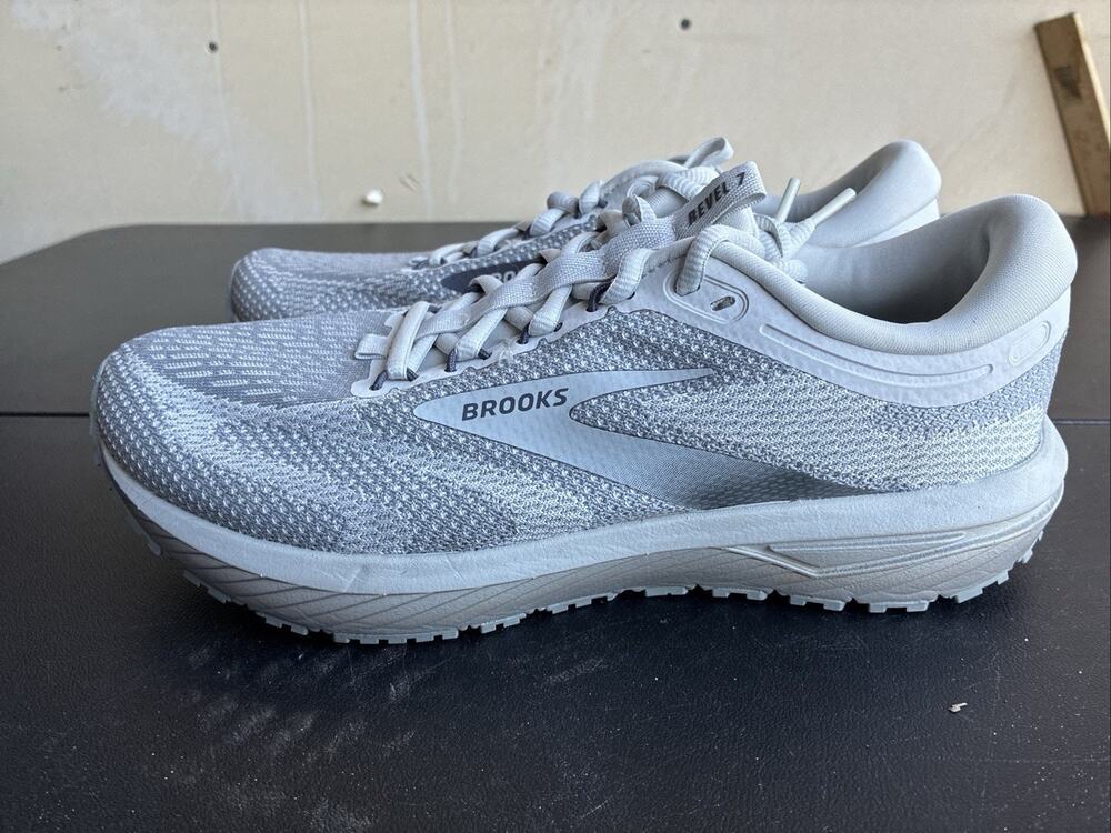 Brooks Revel 7 Shoes Womens Size 9.5 Gray Running Cushioned Sneakers 1204241B036